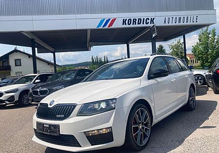 Skoda Octavia COMBI RS-DSG/NAVI/XENON/CANTON/AHK/4xSHZ