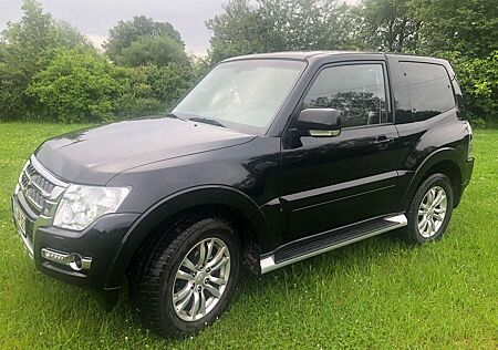 Mitsubishi Pajero 200 CV