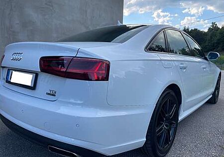 Audi A6 3.0TDI quattro V6 Schiebedach Sport Bose Standhzg.