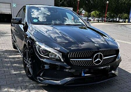 Mercedes-Benz CLA 180 7G-DCT AMG Line