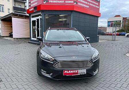 Ford Focus Titanium/Bluetooth/Tempomat/Navi/PDC/USB/Sitzheiz.