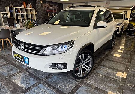 VW Tiguan Volkswagen Track & Style 4Motion*Panorama*Navi*Xenon