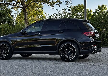 Mercedes-Benz GLC 300 GLC 300d AMG LINE/360°KAM/4M/ PANO/BURM/AHK