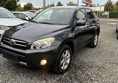 Toyota RAV 4 2.0 4x4 Travel,Navi,Tempomat..