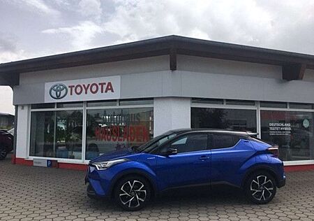 Toyota C-HR Hybrid Style Selection