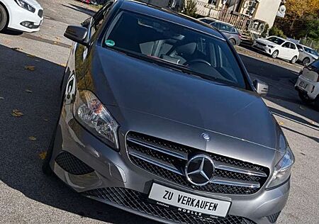 Mercedes-Benz A 180 1.6 BlueEfficiency