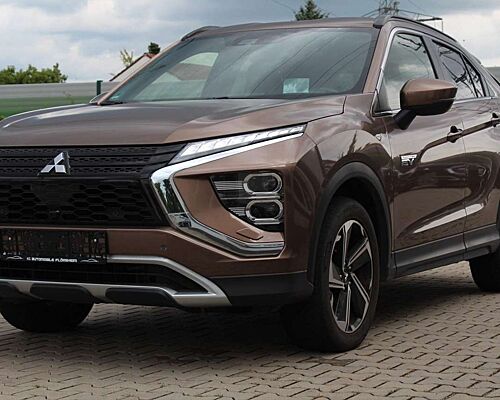 Mitsubishi Eclipse Cross Plus Hybrid 4WD HUD Alcantara Navi