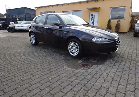 Alfa Romeo 147 1.6 Twin Spark Klima Alletterreifen