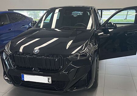 BMW iX1 xDrive30 M Sportpaket, Comfort & Travel Paket