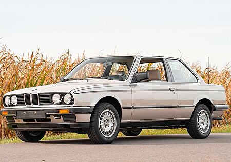 BMW 320 E30 - 21.400 km! Erstlack! Top Ausstattung!