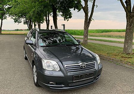 Toyota Avensis 2.2 D-CAT Executive