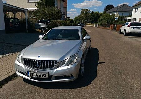 Mercedes-Benz E 250 CDI DPF Coupe BlueEFFICIENCY Automatik Avantgarde