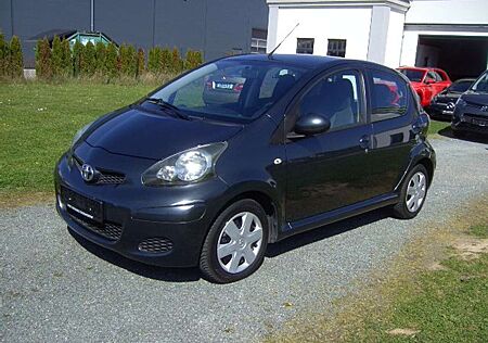 Toyota Aygo Cool/4-Türen/Klima/2.HD/sehr wenig Kilometer