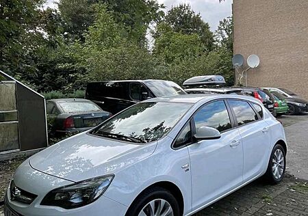 Opel Astra 1.7 CDTI DPF ecoFLEX Start/Stop Color Edition