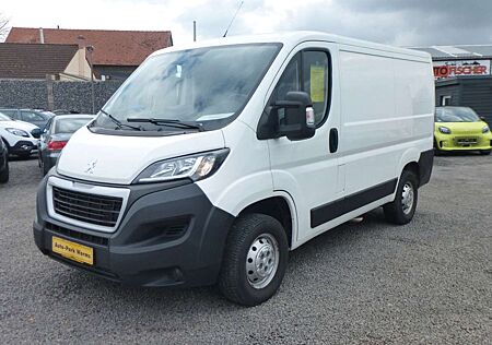 Peugeot Boxer L1H1 3 Sitze Klima Kam Tempomat AHK 1. Hd.