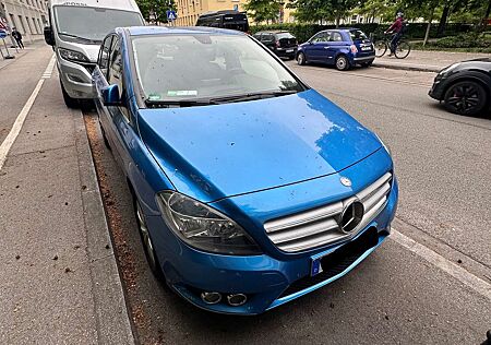 Mercedes-Benz B 200 CDI (BlueEFFICIENCY) 7G-DCT