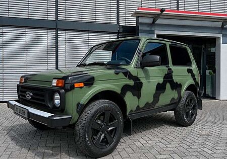 Lada Niva Taiga LEGEND 4x4 Klima Sitzheizung AHK 1,9t