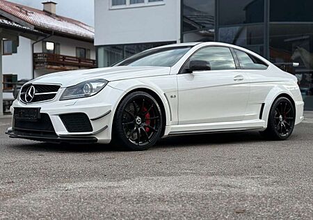 Mercedes-Benz C 63 AMG Black Series Track Package