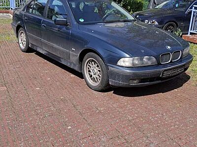 BMW 523 523i