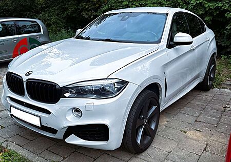 BMW X6 xDrive50i 448PS M-Paket Vollausstattung 22 Zoll