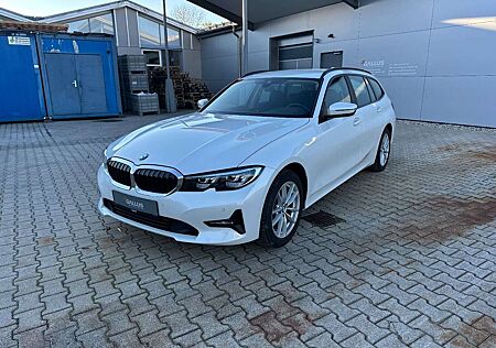 BMW 320 d xDrive Touring Steptronic*LIVE COCKPIT*LED*