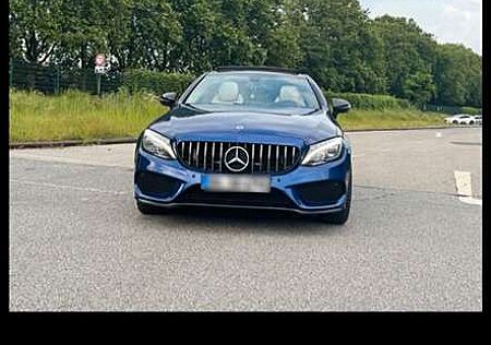 Mercedes-Benz C 300 Cp. Pano/AMG-line/Carbon/Kamera/Sportauspuff/volle