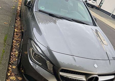 Mercedes-Benz CLA 220 CLA Shooting Brake 220 (CDI) d 7G-DCT