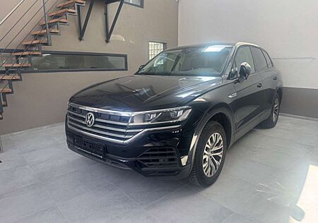 VW Touareg Volkswagen 4Motion 3.0 TDI +NAVI+LED+KAMERA!