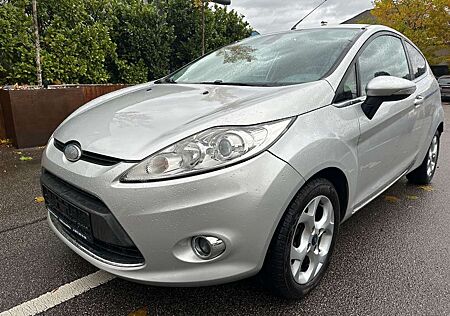 Ford Fiesta Titanium*Zahnr. gewechs.*8fach*