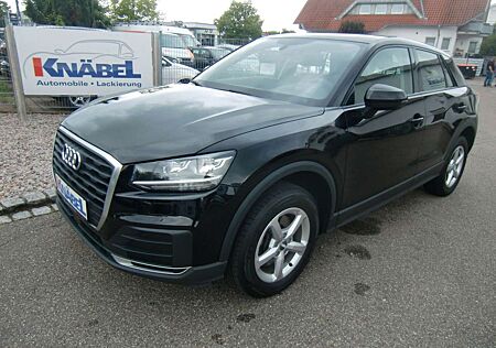 Audi Q2 Basis/Modell 2018/AHK/8-f bereift/ALU