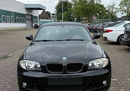 BMW 116 i lim. M Paket, PDC, SHZ, Steuerkette Neu