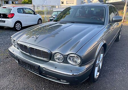 Jaguar XJ6 3.0 Multimedia