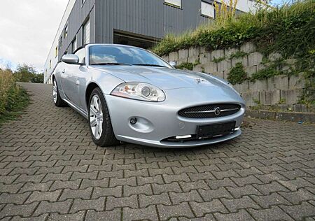 Jaguar XK Cabriolet 4.2 Cabrio*SHZ*PDC*NAVI