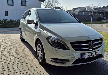 Mercedes-Benz B 200 CDI (BlueEFFICIENCY) 7G-DCT