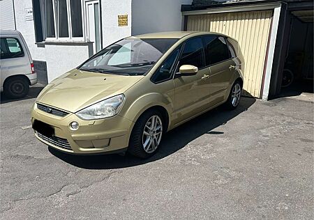 Ford S-Max Titanium