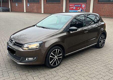 VW Polo Volkswagen 1.6 TDI DSGBlack/Silver Edition