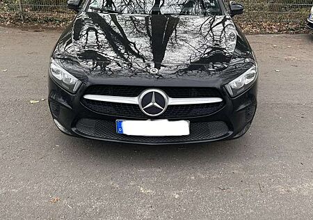 Mercedes-Benz A 180 7G-DCT Progressive