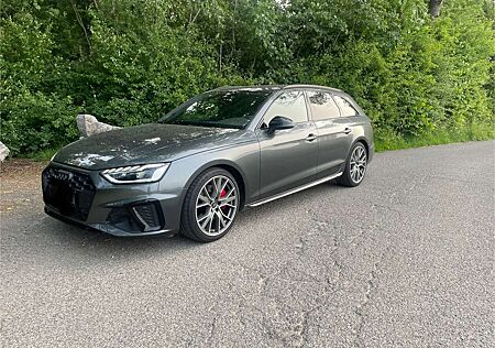 Audi A4 Avant 45 TFSI quattro S tronic line