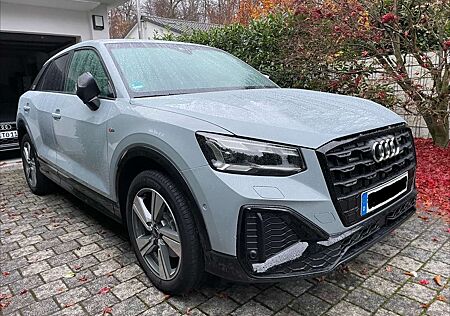 Audi Q2 40 TFSI quattro S tronic Sline 5J. Garantie AHK