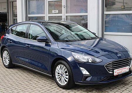 Ford Focus Turnier 1.0 EcoBoost Aut. TITANIUM
