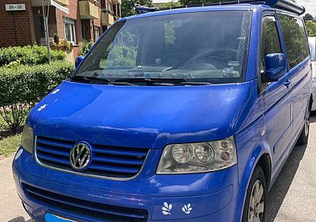 VW T5 Multivan Volkswagen Multivan/Camper/ Motor bei 350T überholt
