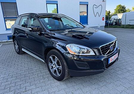 Volvo XC 60 XC60 Summum AWD Pano Leder Navi Kamera AHK 1-Ha
