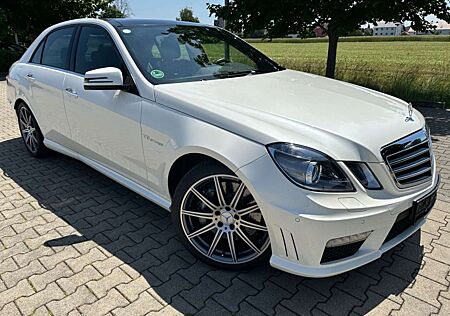 Mercedes-Benz E 63 AMG W212 Lim. Drivers Package, Neuwertig!