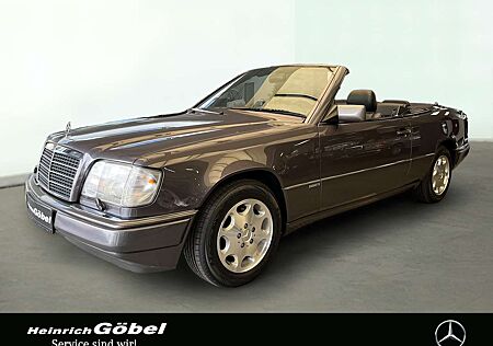 Mercedes-Benz E 220 A124 Cabriolet Sportline 1.Hand