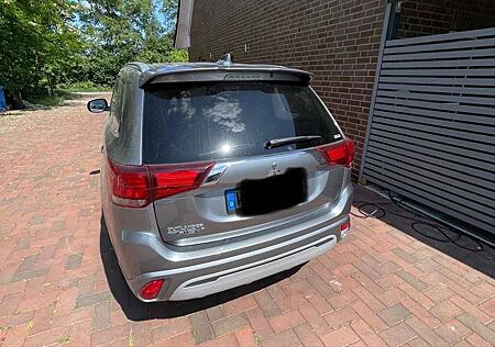 Mitsubishi Outlander PHEV Basis Spirit 4WD