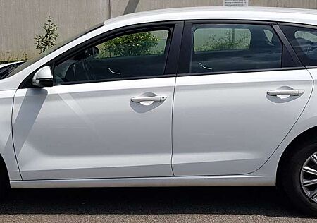 Hyundai i30 Kombi 1.4 Pure