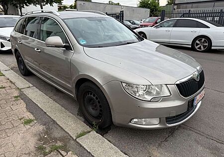 Skoda Superb 2,0 TDI Combi Ambition Xenon 1. Hand