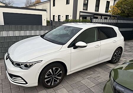 VW Golf Volkswagen VIII United