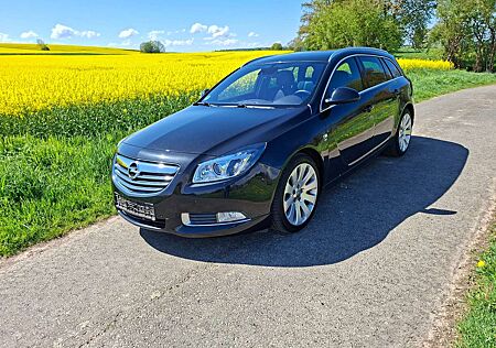 Opel Insignia 2.0 CDTI Sports Tourer OPC Line