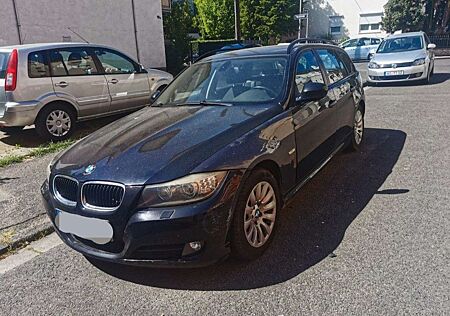 BMW 320 d AT LEDER KLIMAA ANHÄNGER PDC